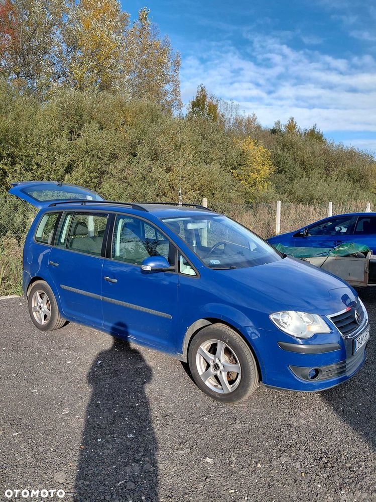Volkswagen Touran 2006 photo 3