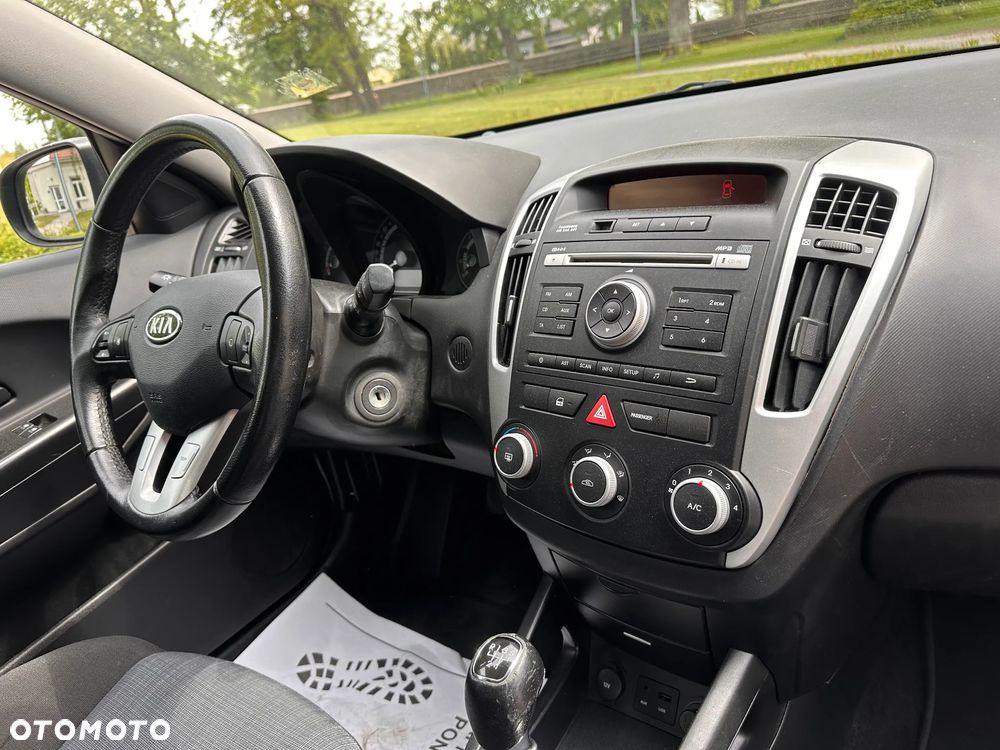 Kia Ceed 1.4 M Euro2012 - 23