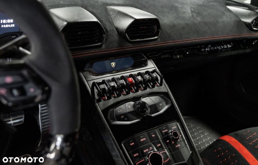 Lamborghini Huracan Performante - 25