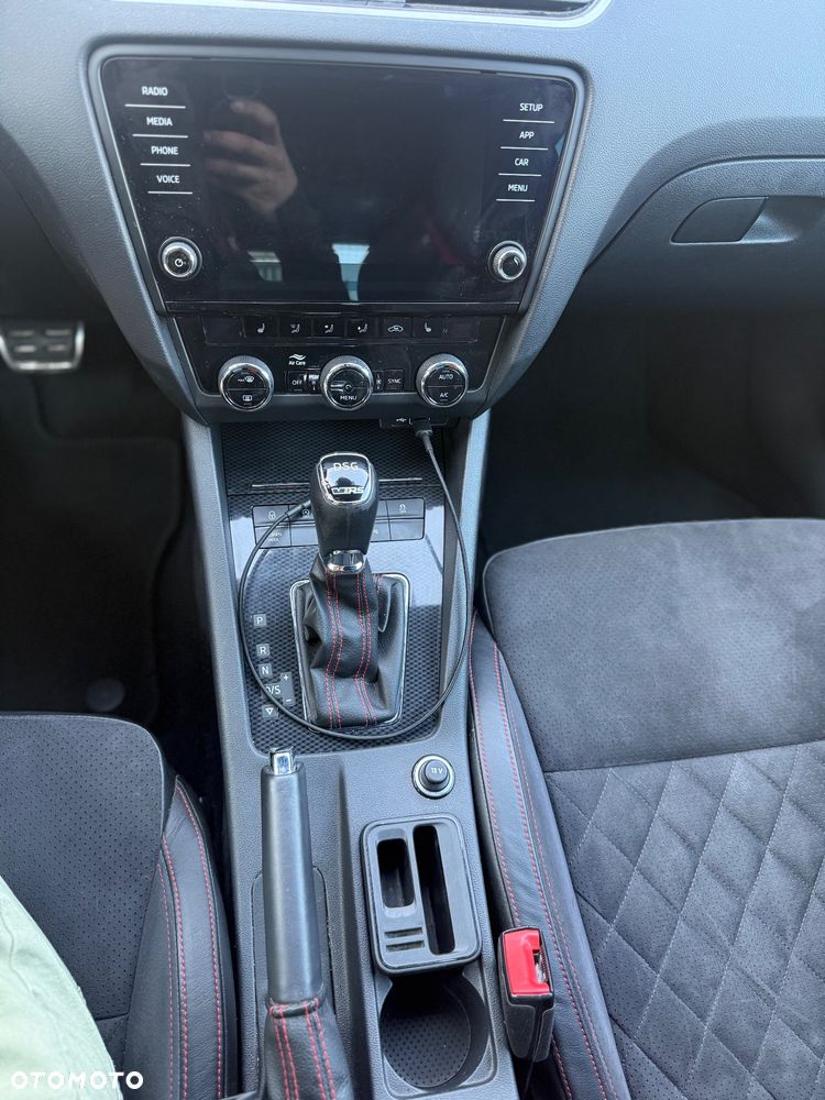 Skoda Octavia 2.0 TSI GPF RS 245 DSG - 10