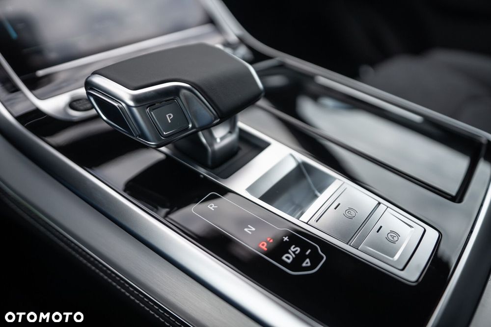 Audi Q8 - 25