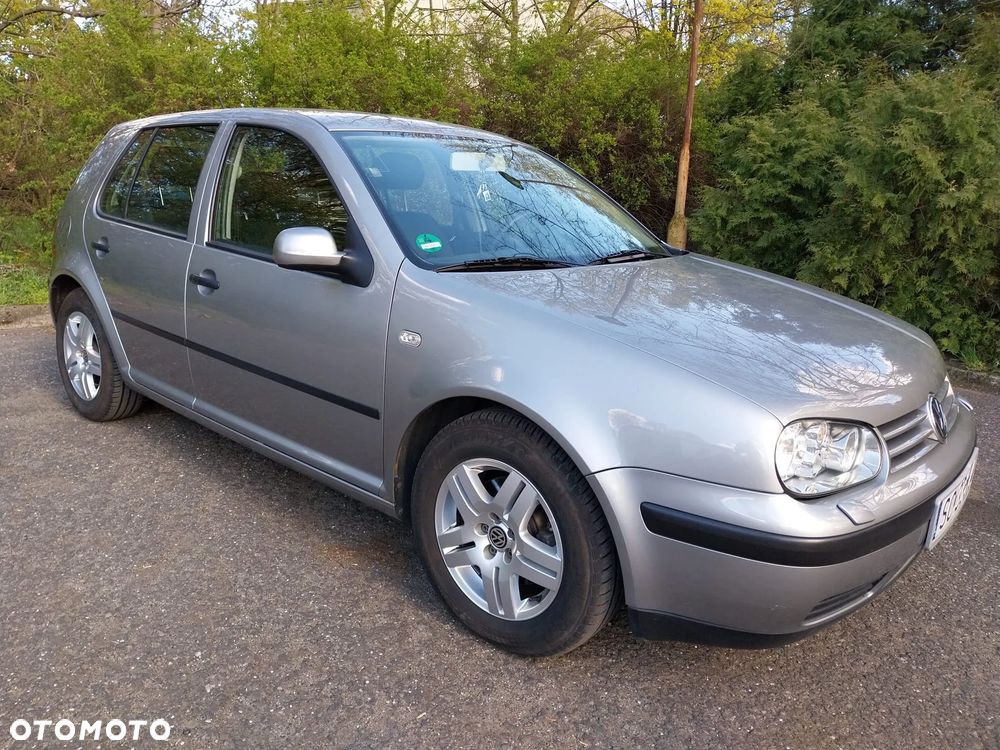 Volkswagen Golf 1.6 FSI Trendline - 1