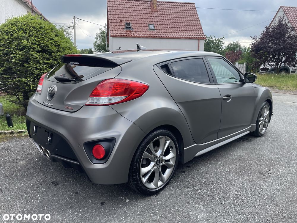 Hyundai Veloster - 3