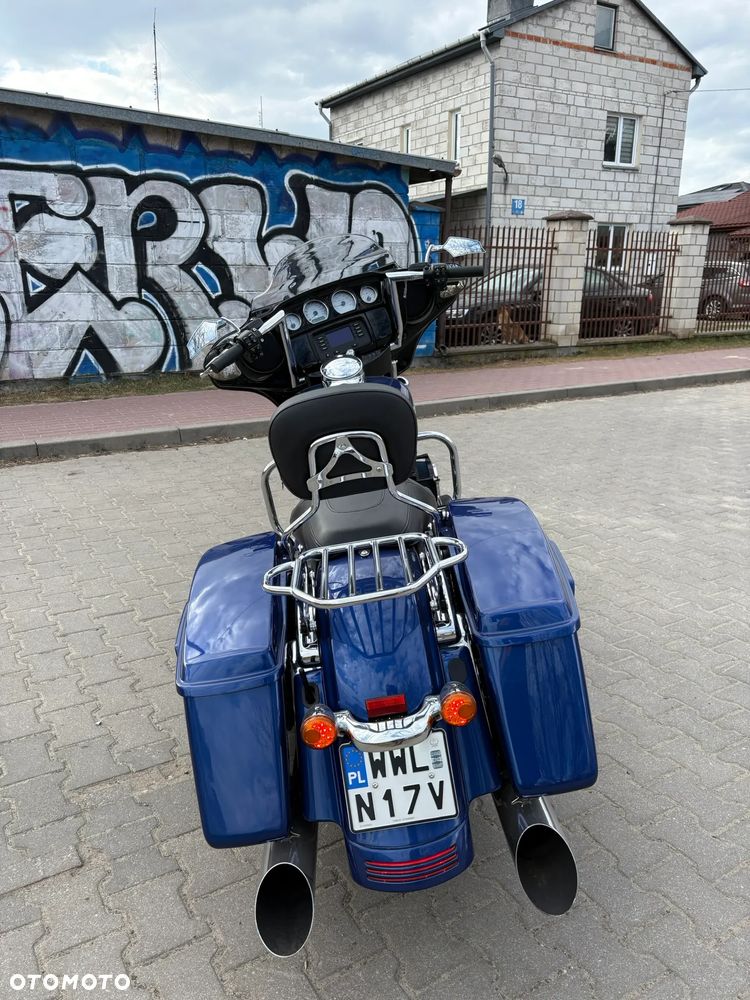 Harley-Davidson Touring Street Glide - 4