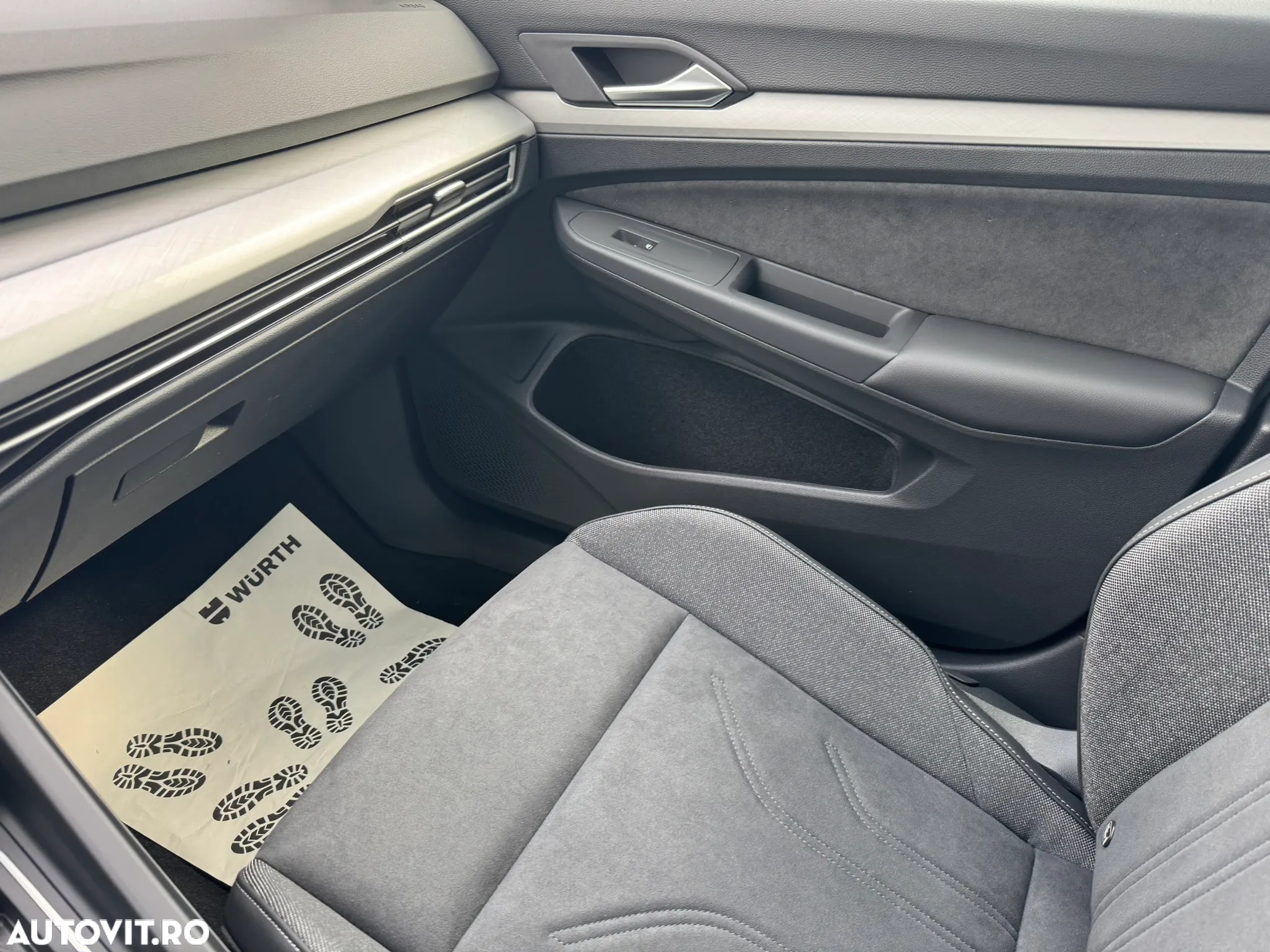 Volkswagen Golf 1.5 eTSI ACT DSG MHEV Life - 22