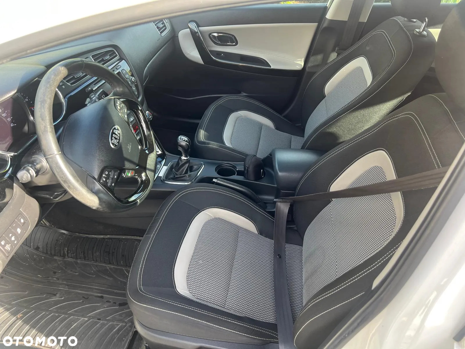 Kia Ceed - 12