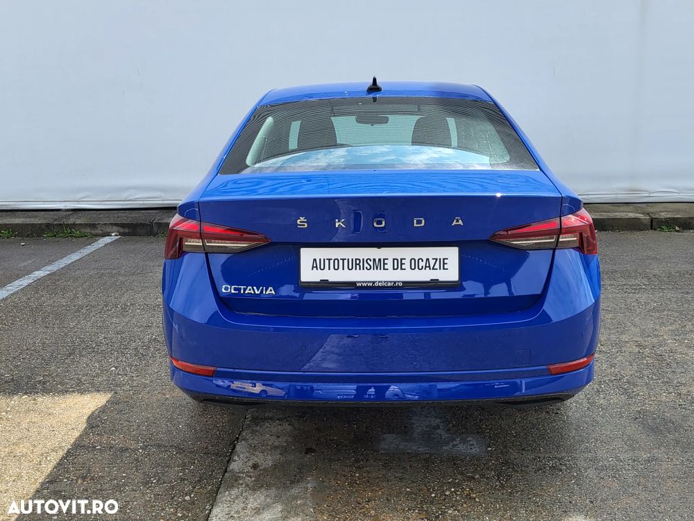 Skoda Octavia 2.0 TDI DSG Ambition - 4