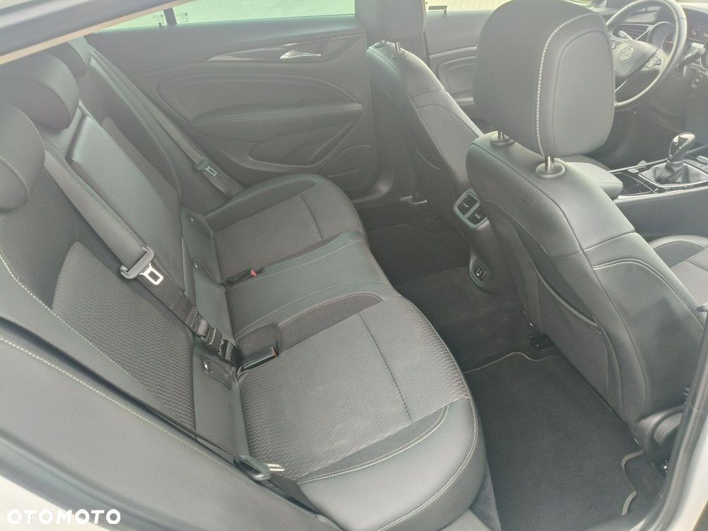 Opel Insignia - 20