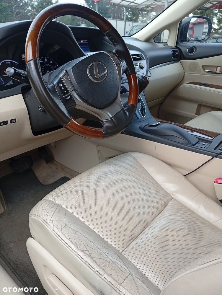 Lexus RX - 12