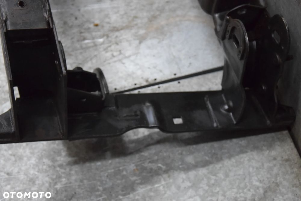 JEEP CHEROKEE KJ SANKI PRZÓD BELKA - 18