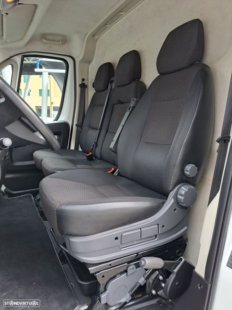 Peugeot Boxer 2.2 BlueHDi 330 L2H1 Premium - 6