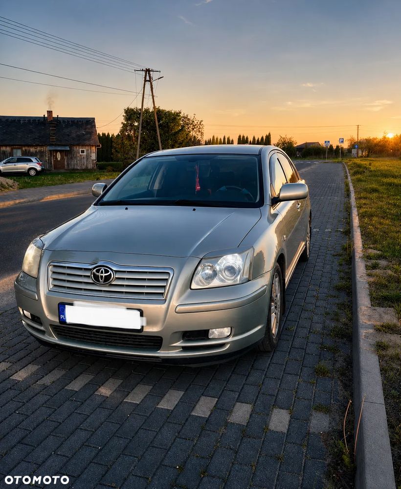Toyota Avensis 1.8 VVT-i - 1