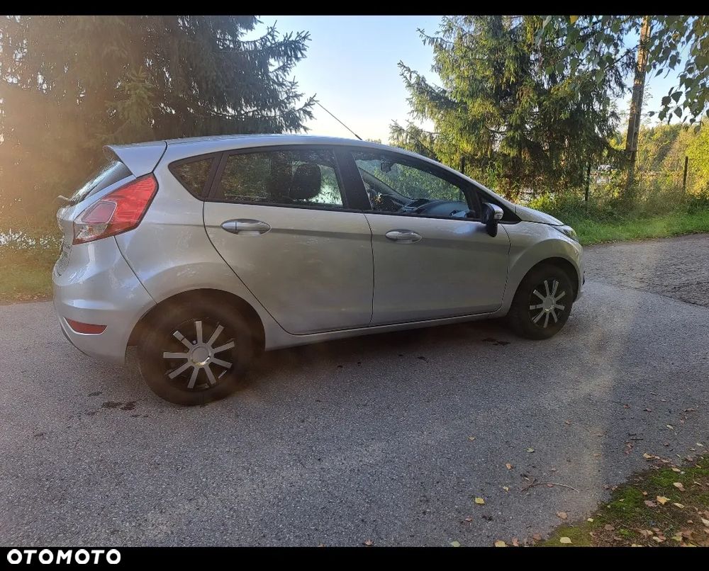 Ford Fiesta - 8