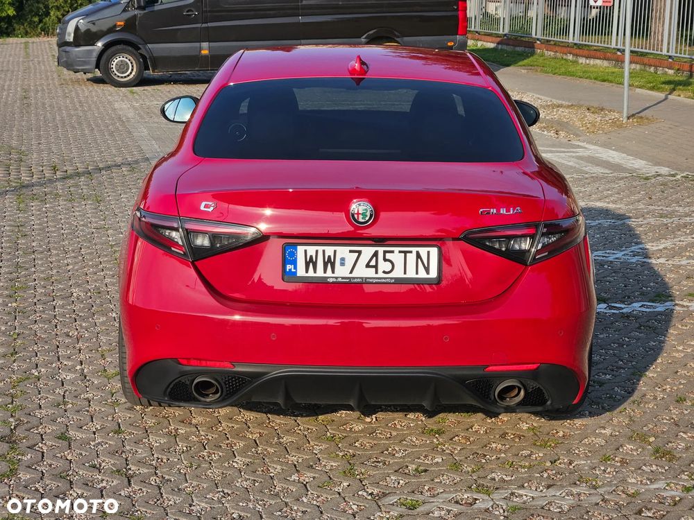 Alfa Romeo Giulia 2.0 Turbo Competizione Q4 - 4