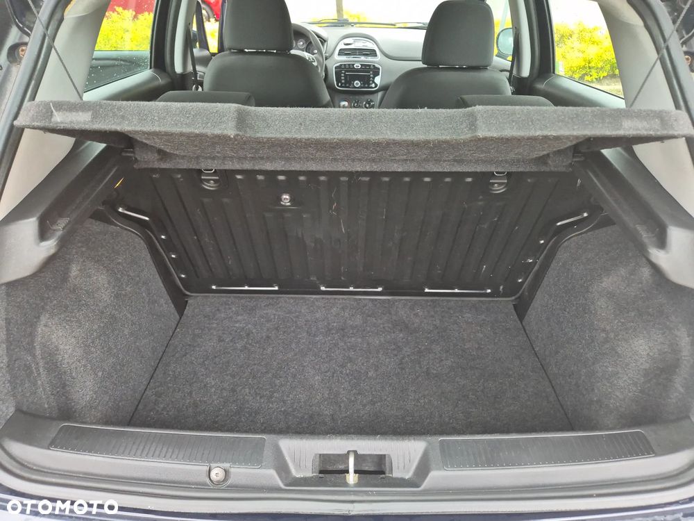 Fiat Grande Punto Actual 1.4 8V Estiva Blue&Me - 12