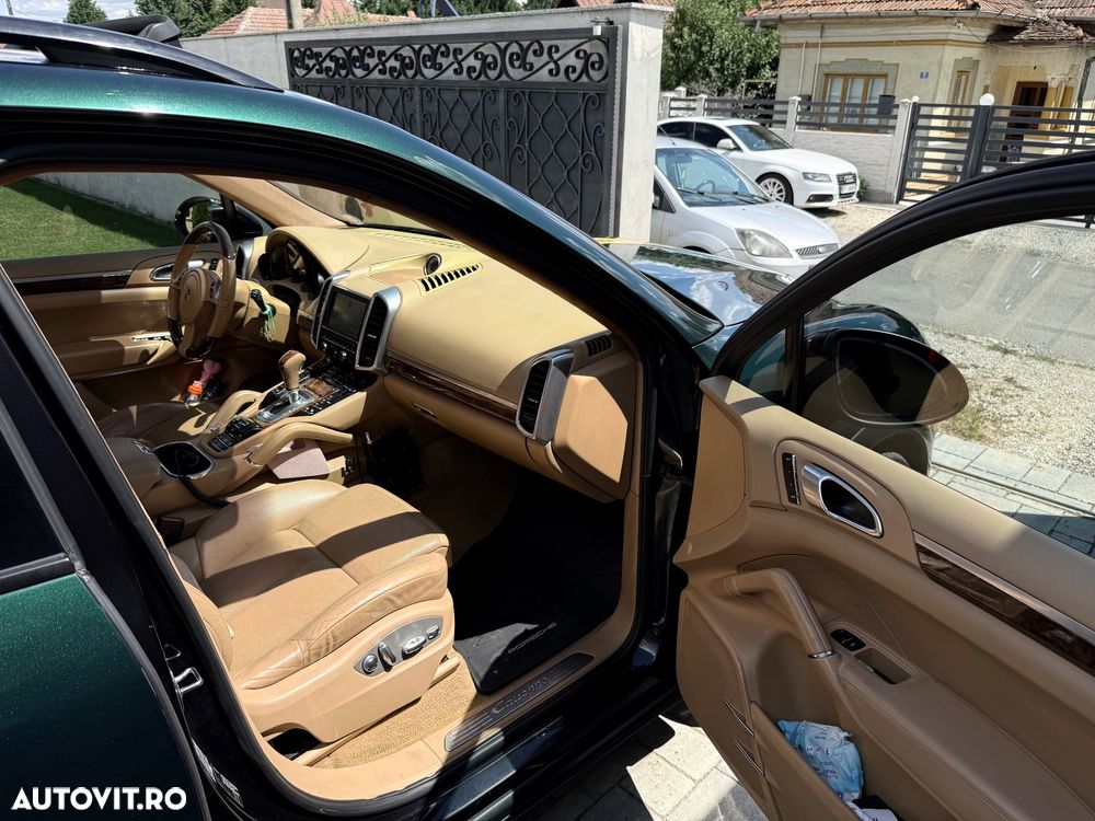 Porsche Cayenne - 9