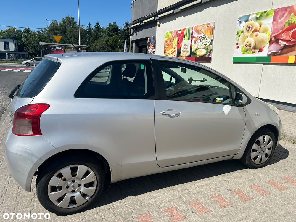 Toyota Yaris 1.3 VVT-i Luna - 3