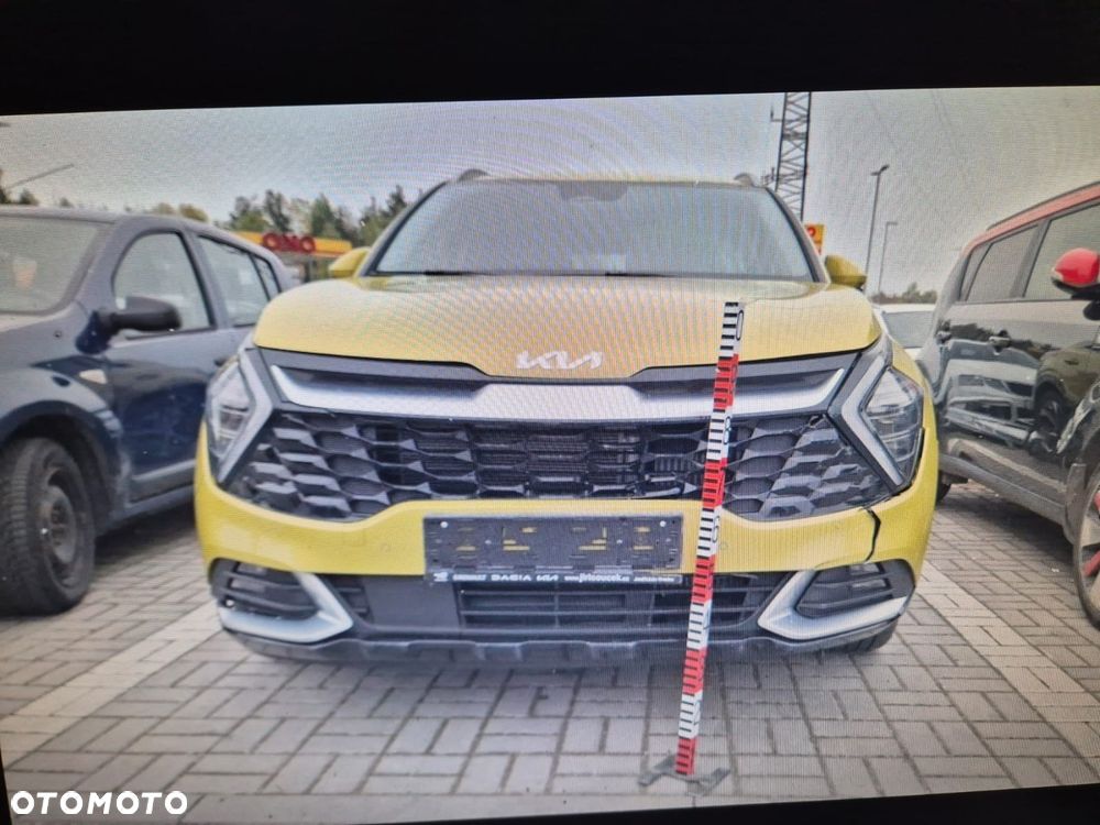 Kia Sportage 1.6 T-GDI MHEV Business Line 4WD DCT - 16