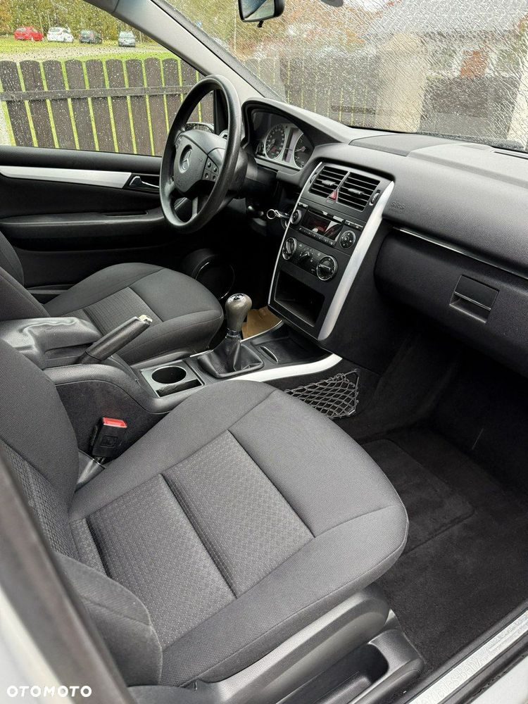 Mercedes-Benz Klasa B 150 - 10
