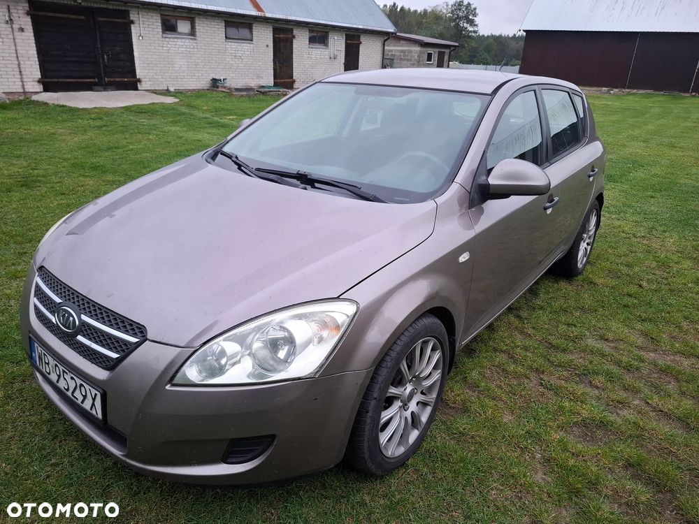 Kia Ceed Cee'd 1.6 Crdi Comfort - 1