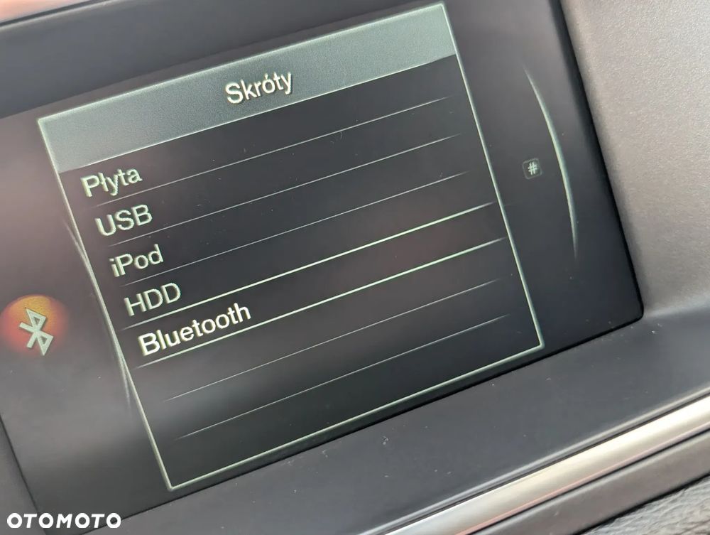 Volvo V40 Cross Country - 11
