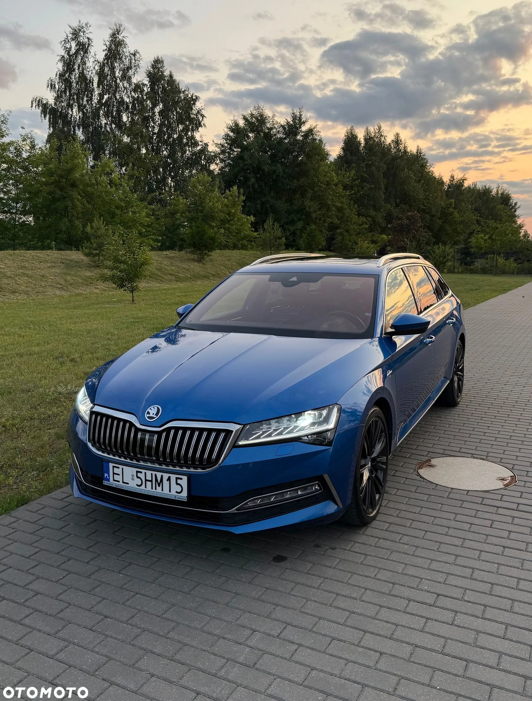 Skoda Superb 2.0 TDI SCR L&K DSG - 2
