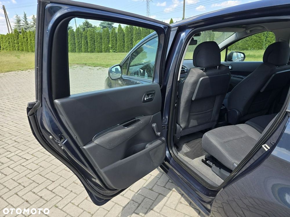 Peugeot 5008 - 13
