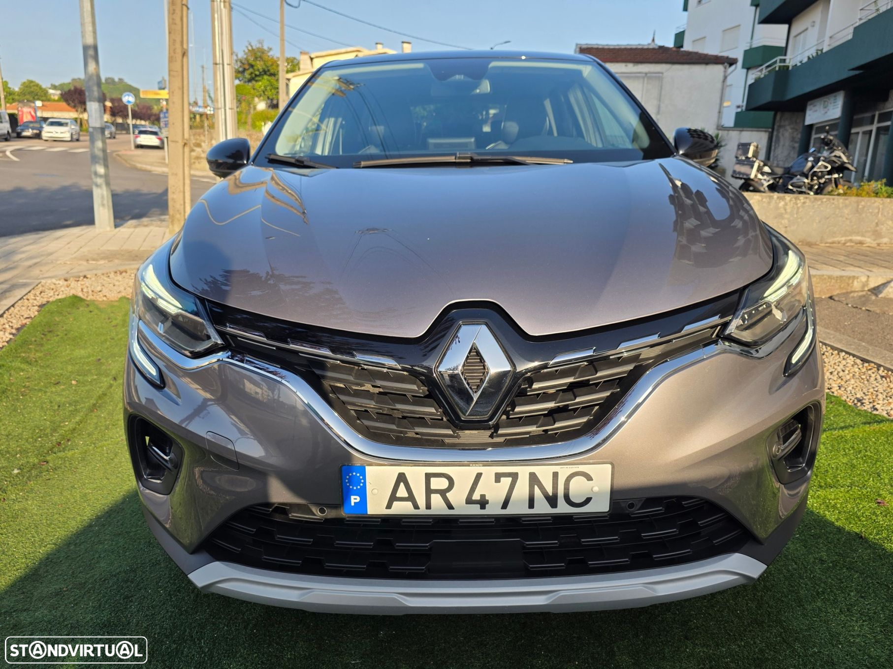 Renault Captur 1.0 TCe Exclusive - 2