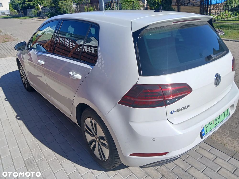 Volkswagen Golf e-Golf - 4