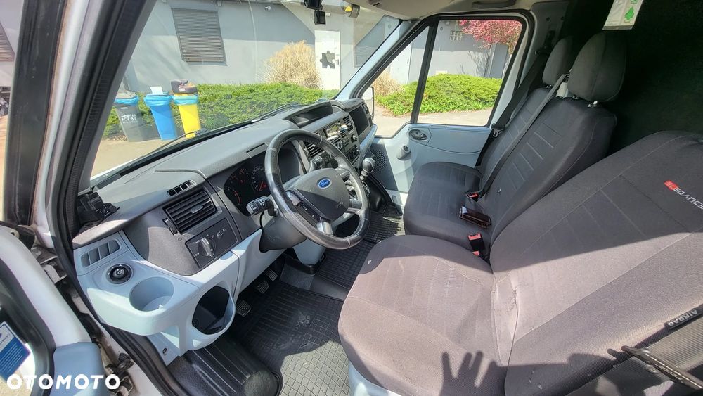 Ford Transit - 19