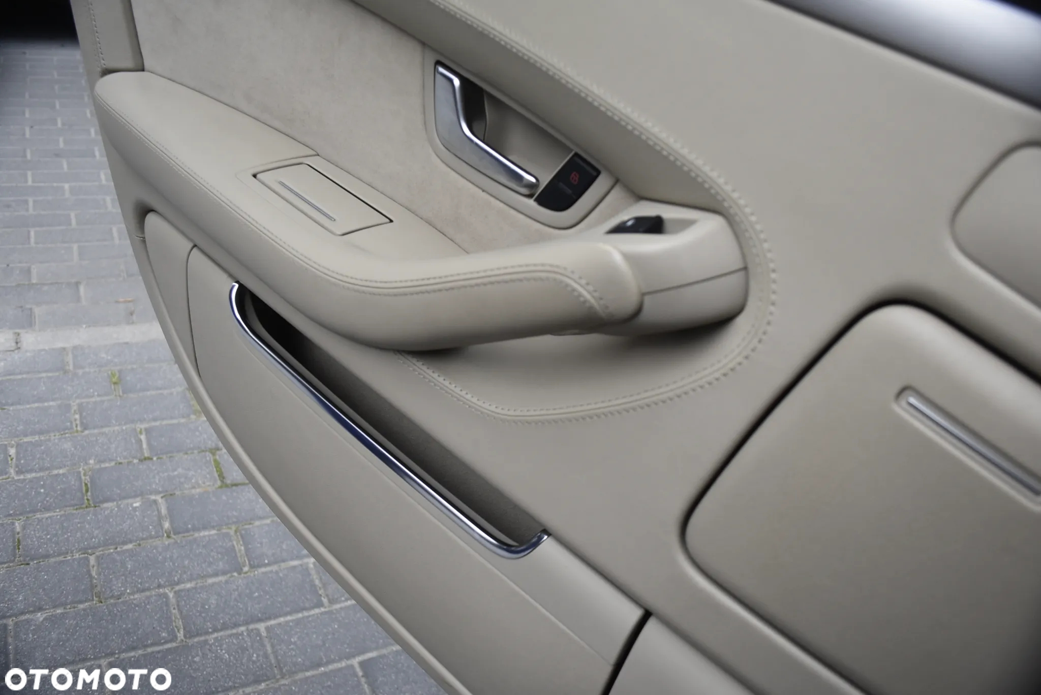 Audi A8 6.0 quattro Langversion - 24