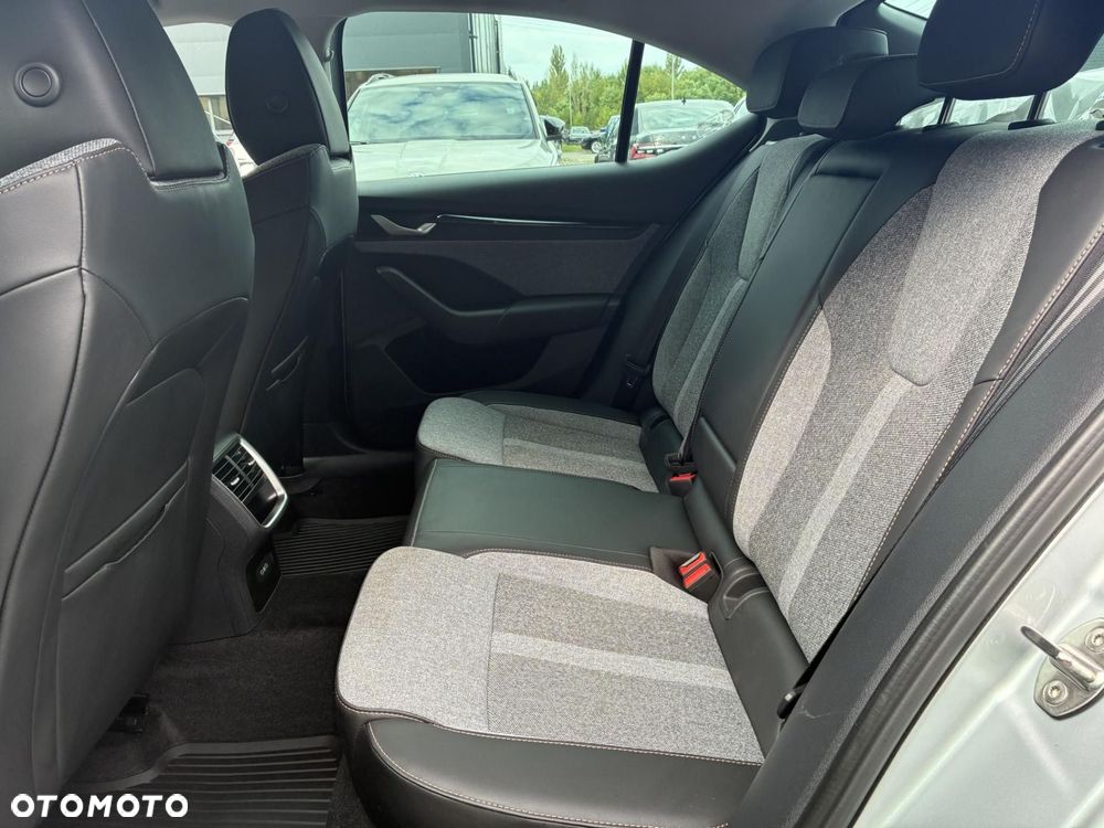 Skoda Octavia 2.0 TDI Selection DSG - 15