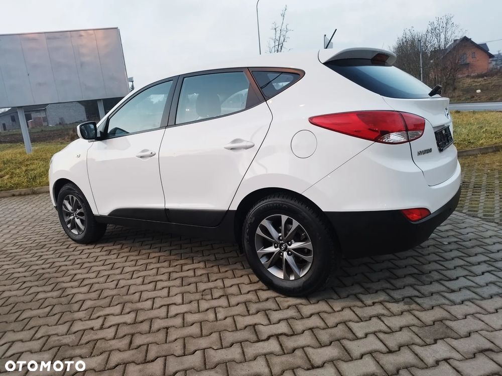 Hyundai ix35 1.6 2WD Fifa World Cup Edition - 11