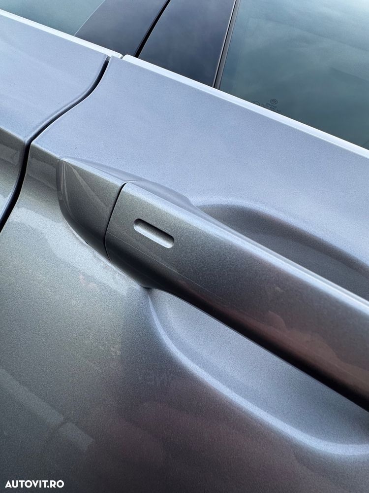 Volkswagen Passat 2.0 TDI SCR DSG Elegance - 17