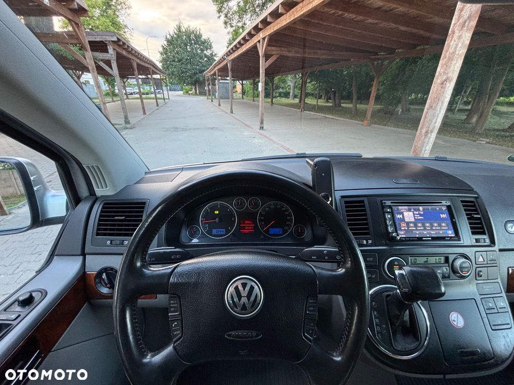 Volkswagen Multivan - 23