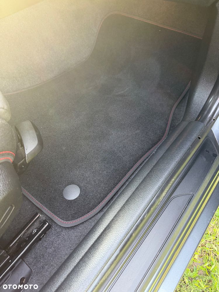 BMW Seria 1 116d DPF - 18