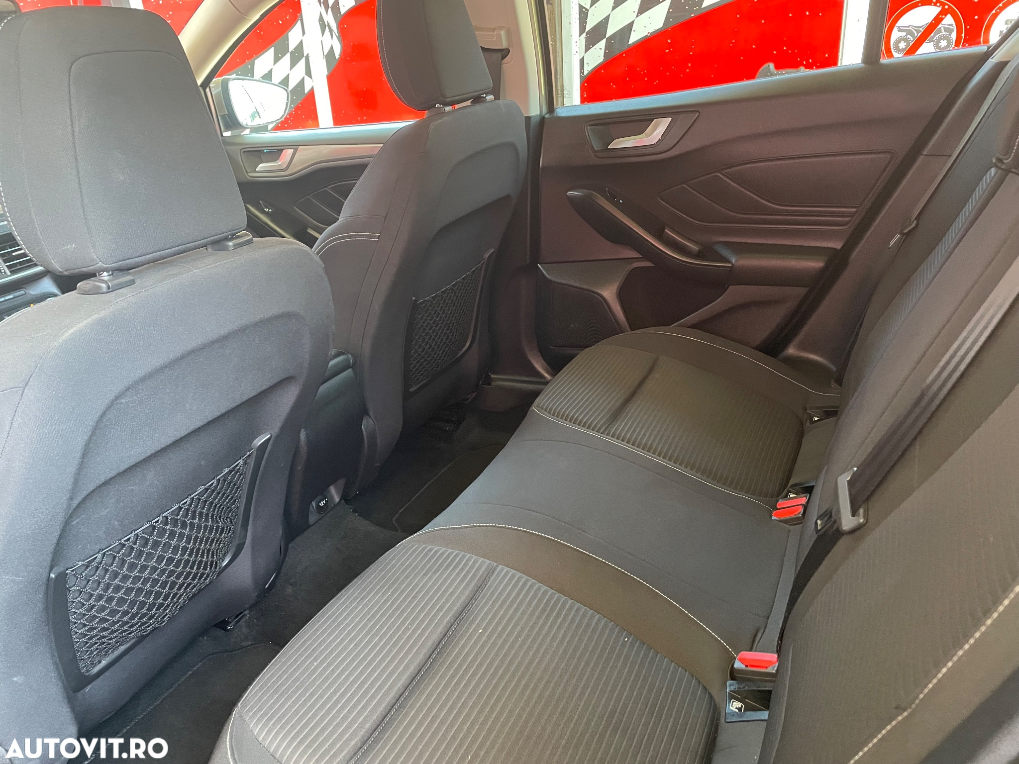 Ford Focus 1.5 EcoBlue Titanium - 11