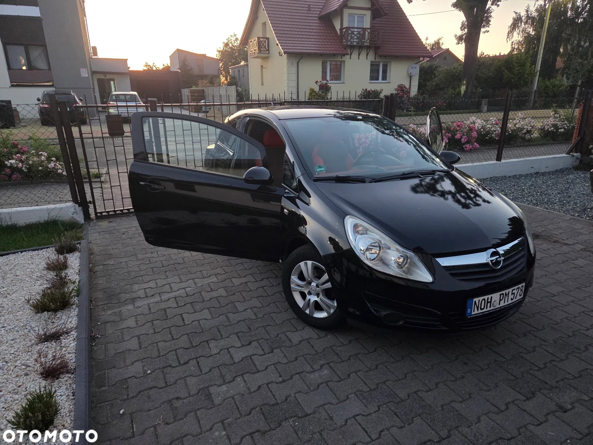 Opel Corsa 1.2 16V Sport - 2