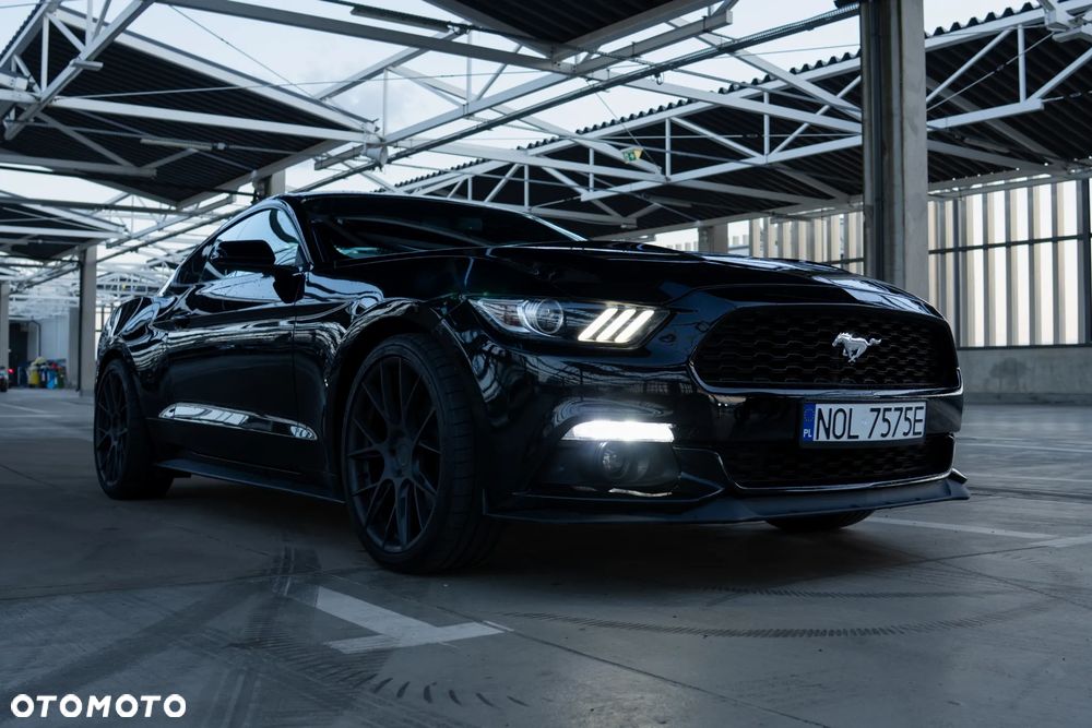 Ford Mustang 2.3 EcoBoost - 19