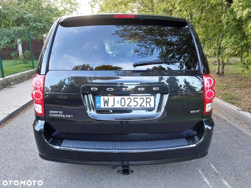 Dodge Grand Caravan - 11