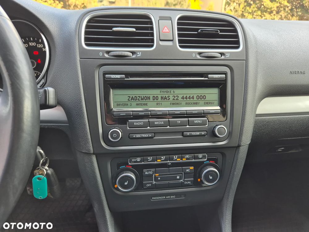 Volkswagen Golf 1.4 TSI BMT Comfortline - 36