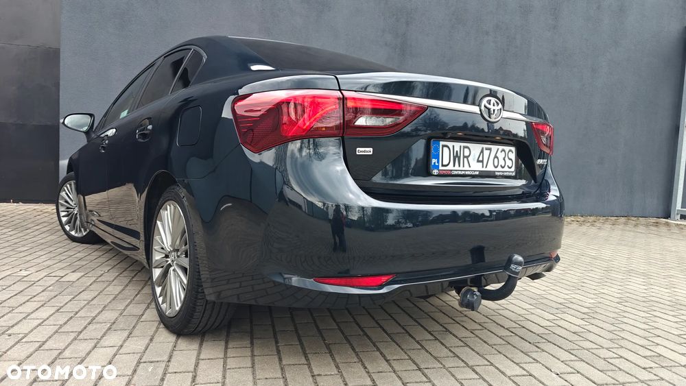Toyota Avensis 2.0 D-4D Prestige - 23