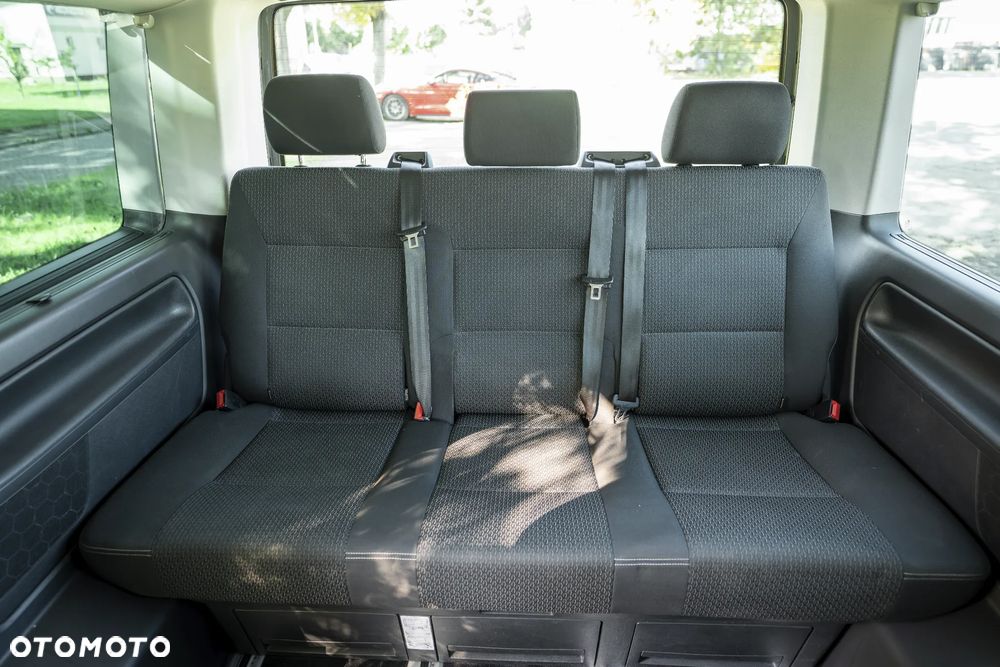 Volkswagen Multivan - 18