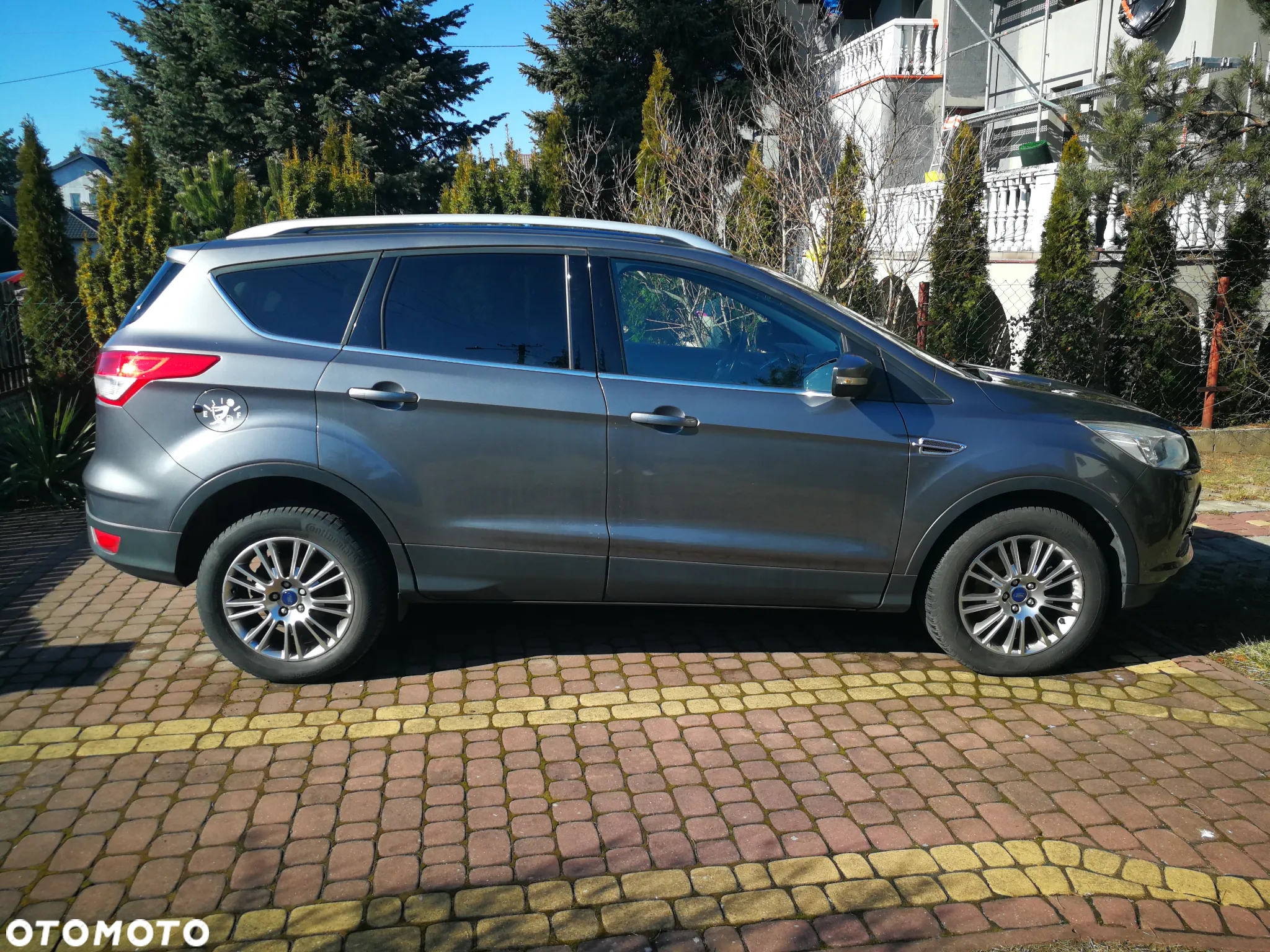 Ford Kuga 1.6 EcoBoost 2x4 SYNC - 2