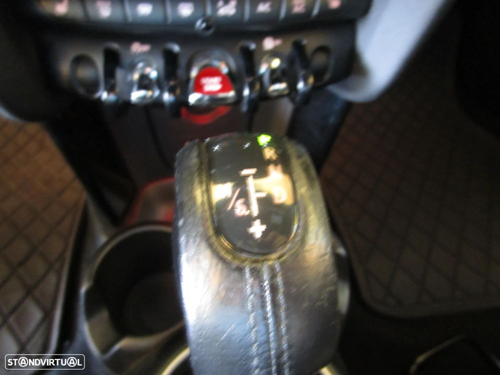 MINI 5 Portas Cooper SD Sport Aut. Seven - 24