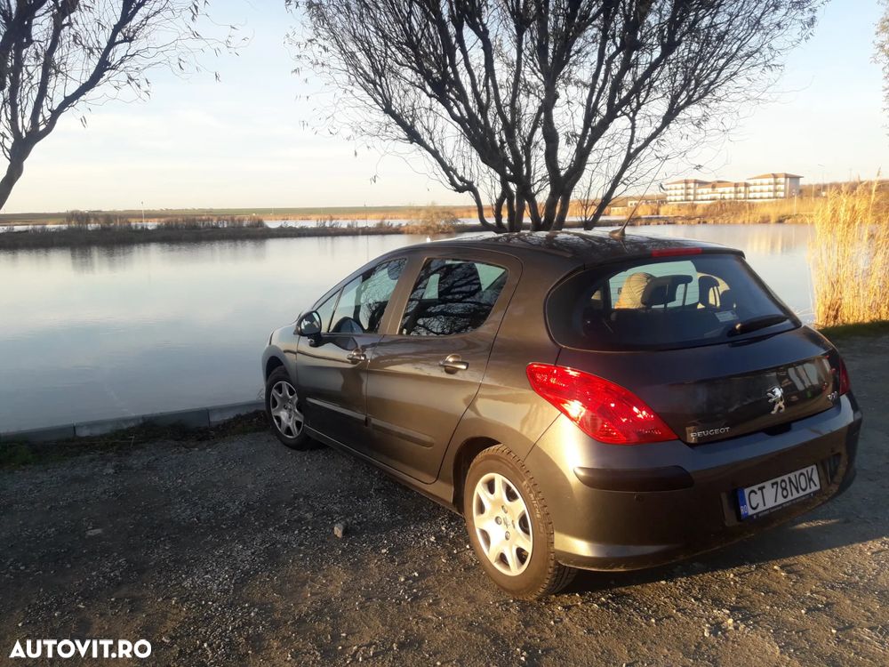 Peugeot 308 1.6HDi Premium - 2