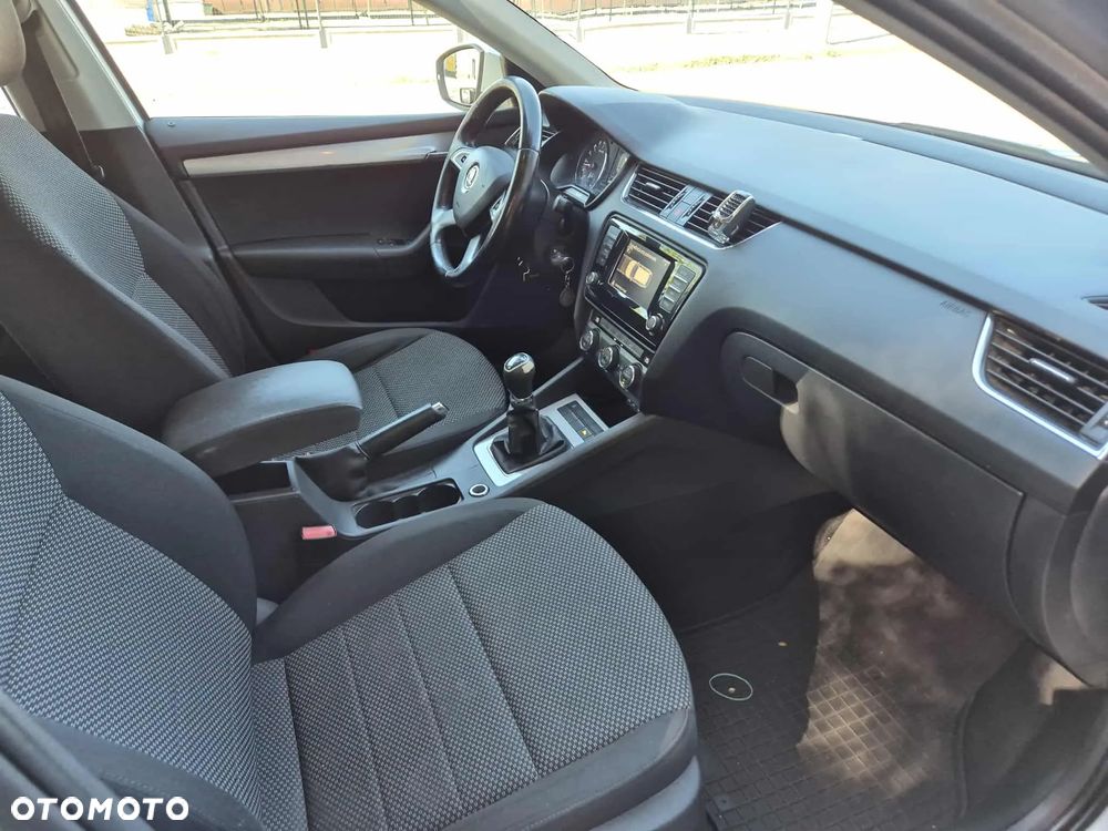 Skoda Octavia 1.6 TDI Active - 9