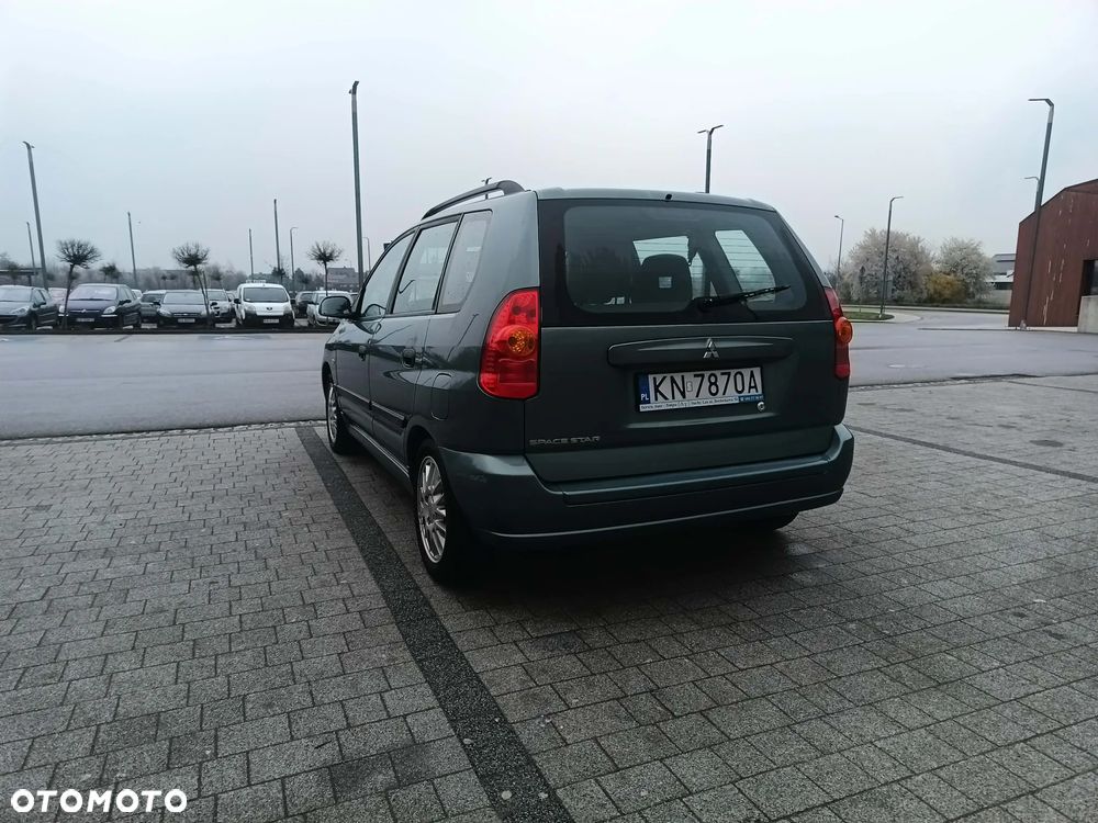 Mitsubishi Space Star 1.6 Avance - 16
