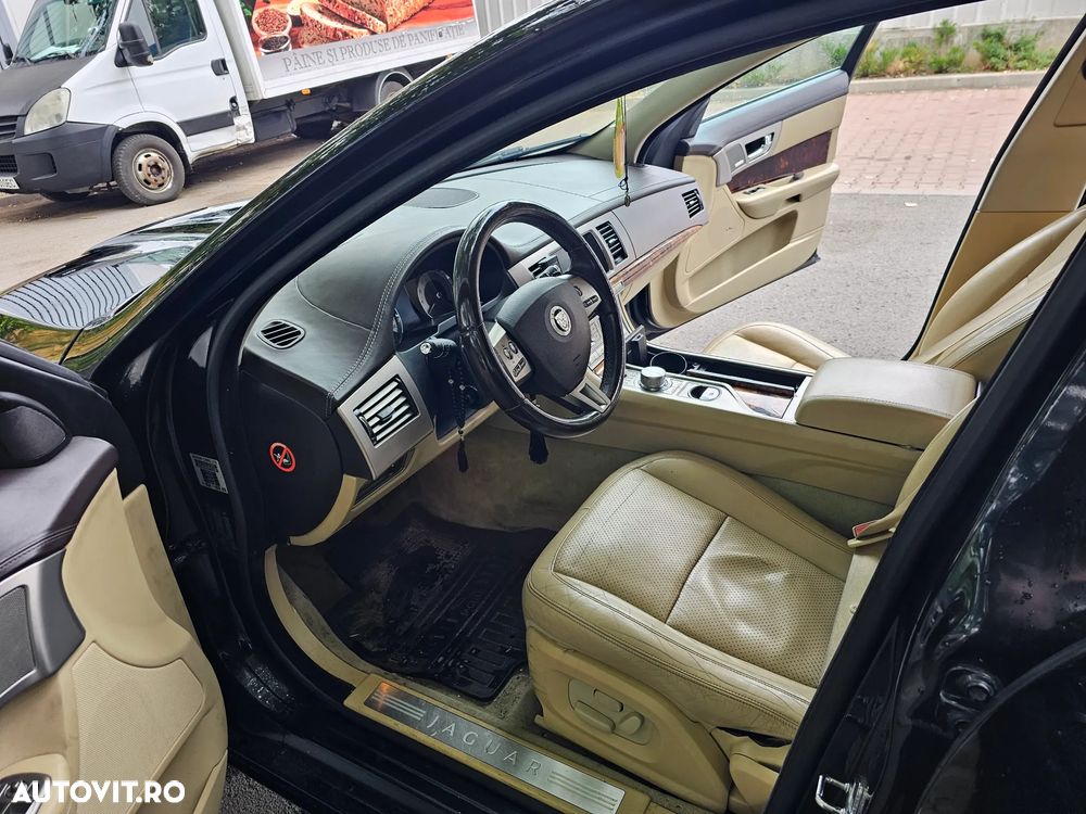 Jaguar XF 3.0 Premium Luxury Aut - 6