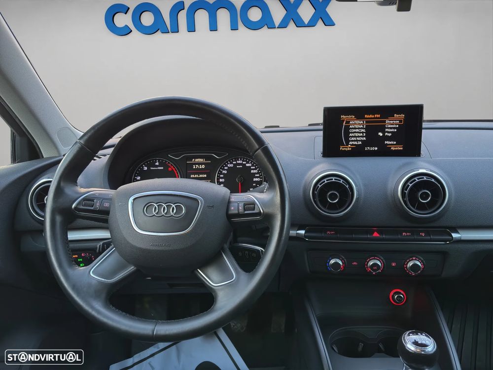 Audi A3 Sportback 1.6 TDI Attraction Ultra - 14